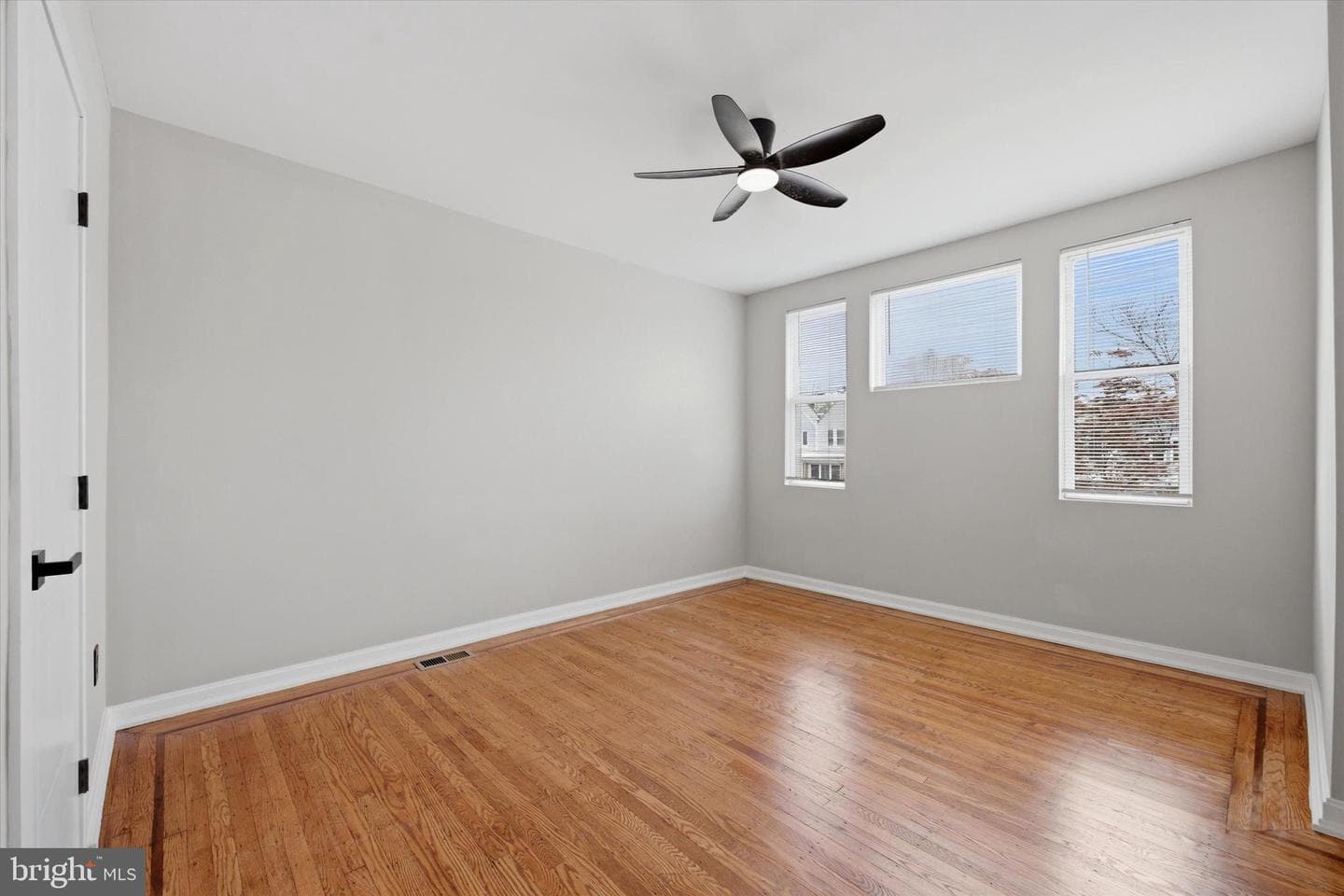7018 Forrest Avenue photo 18