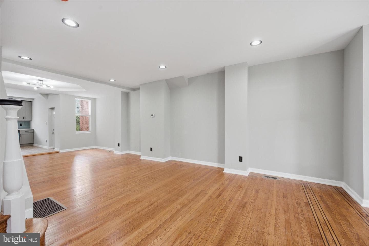 7018 Forrest Avenue photo 8