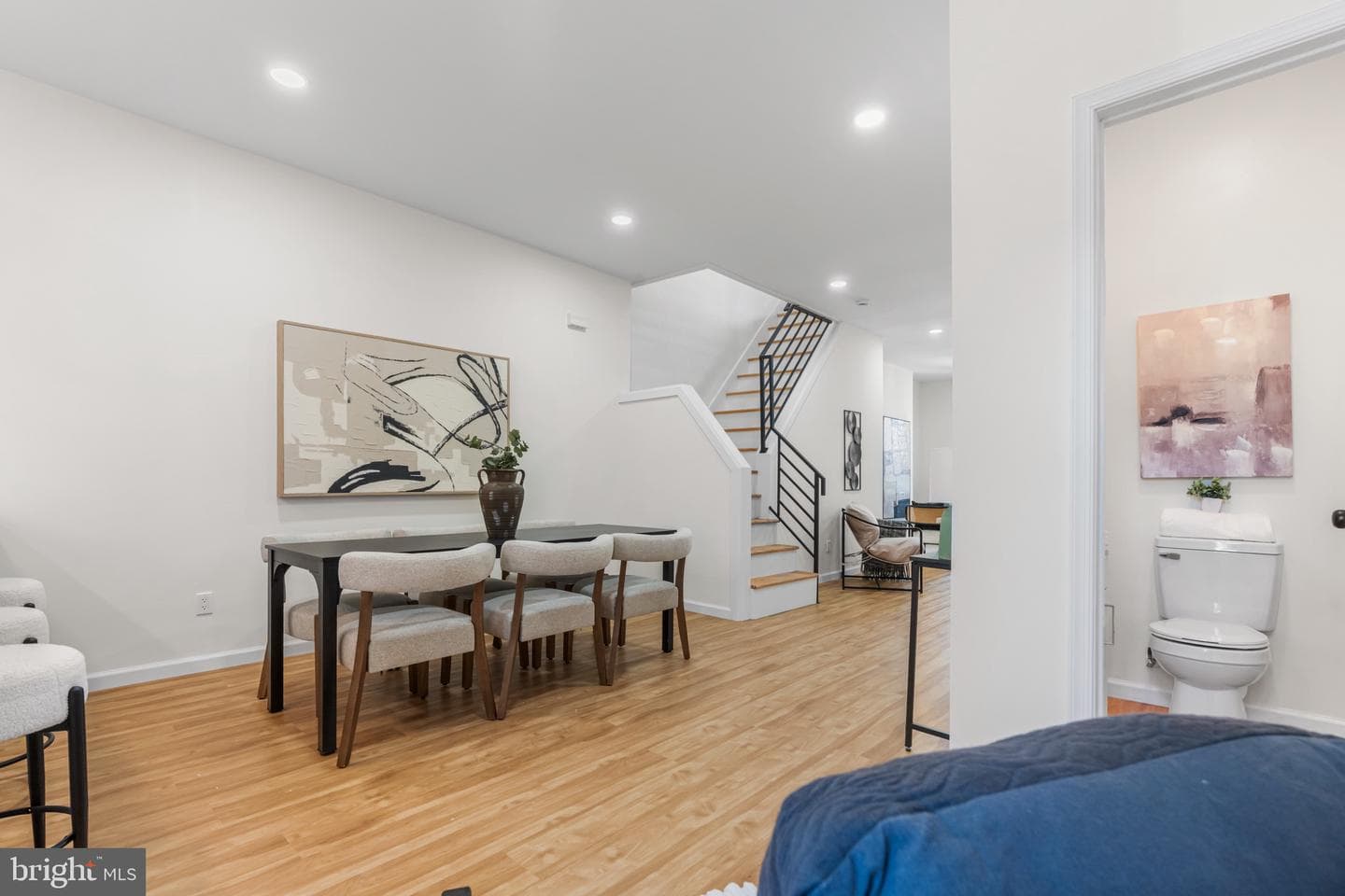 5320 Walton Avenue photo 9