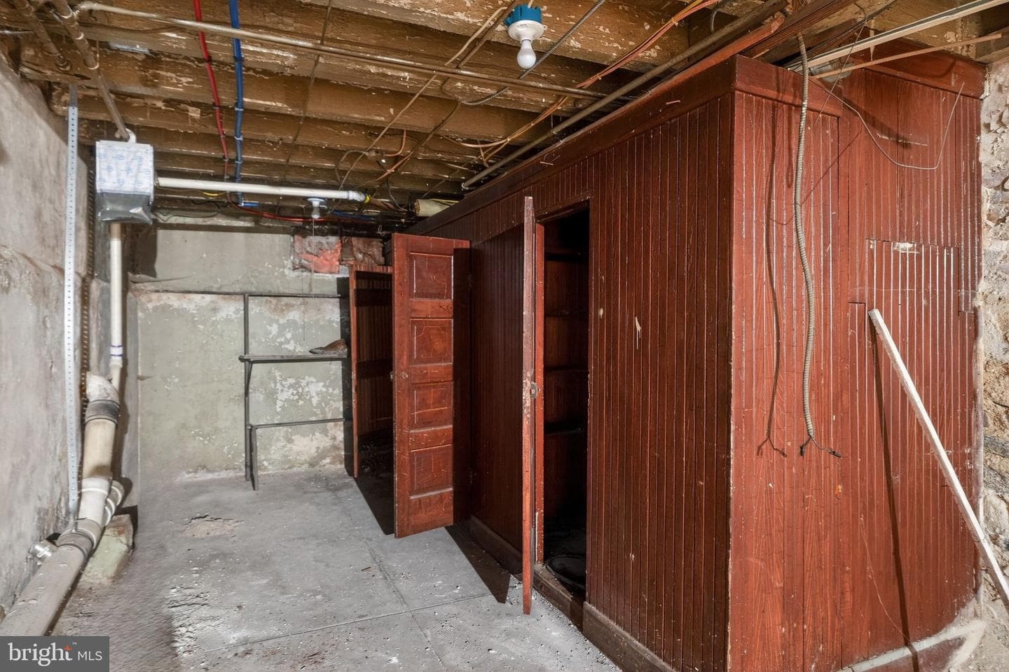 1325 E Montgomery Avenue photo 27
