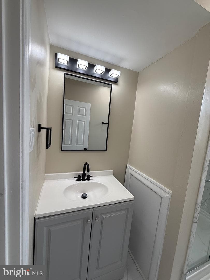 825 Rhawn Street photo 40