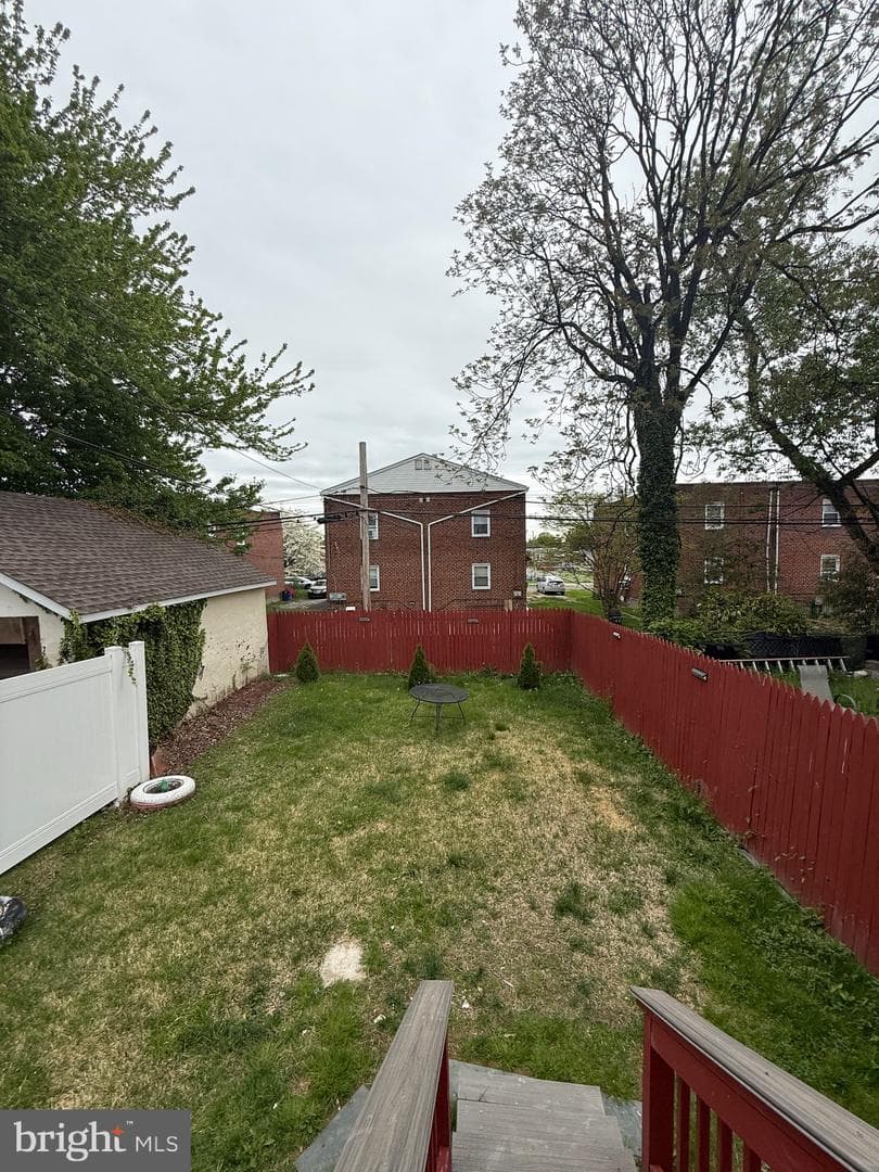 825 Rhawn Street photo 6