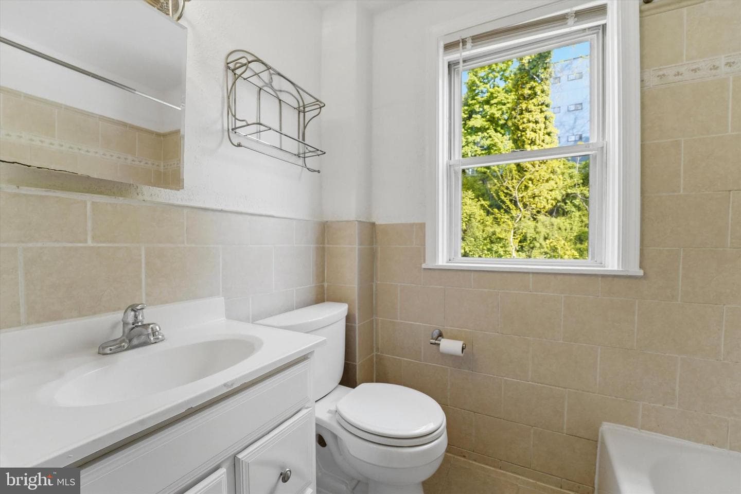 351 W Salaignac St photo 12