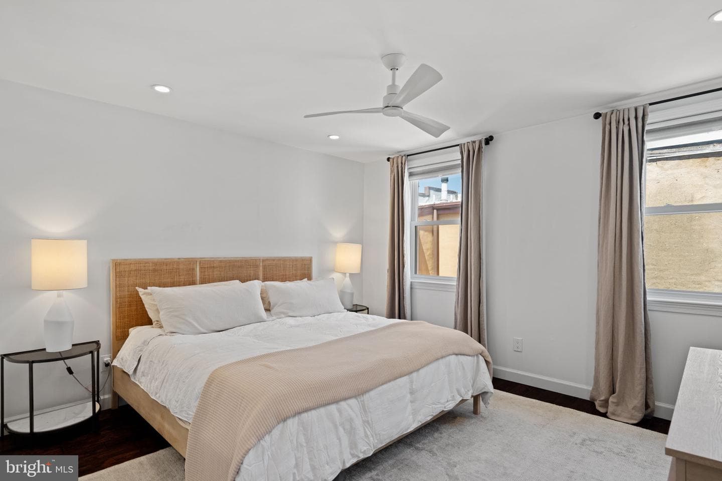 311 Pemberton Street photo 10