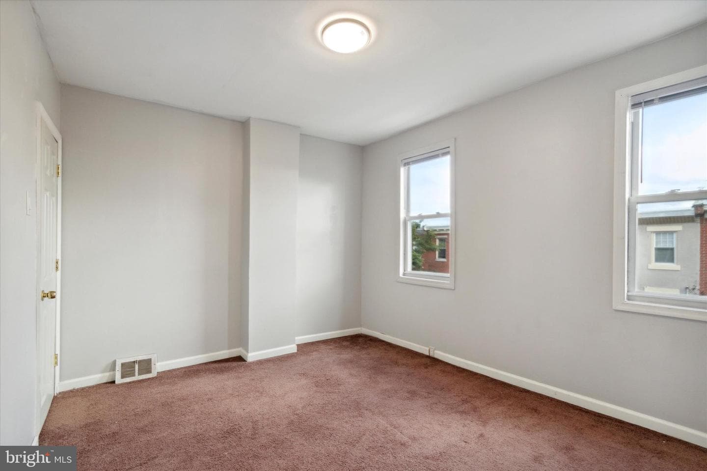 833 Almond Street photo 26