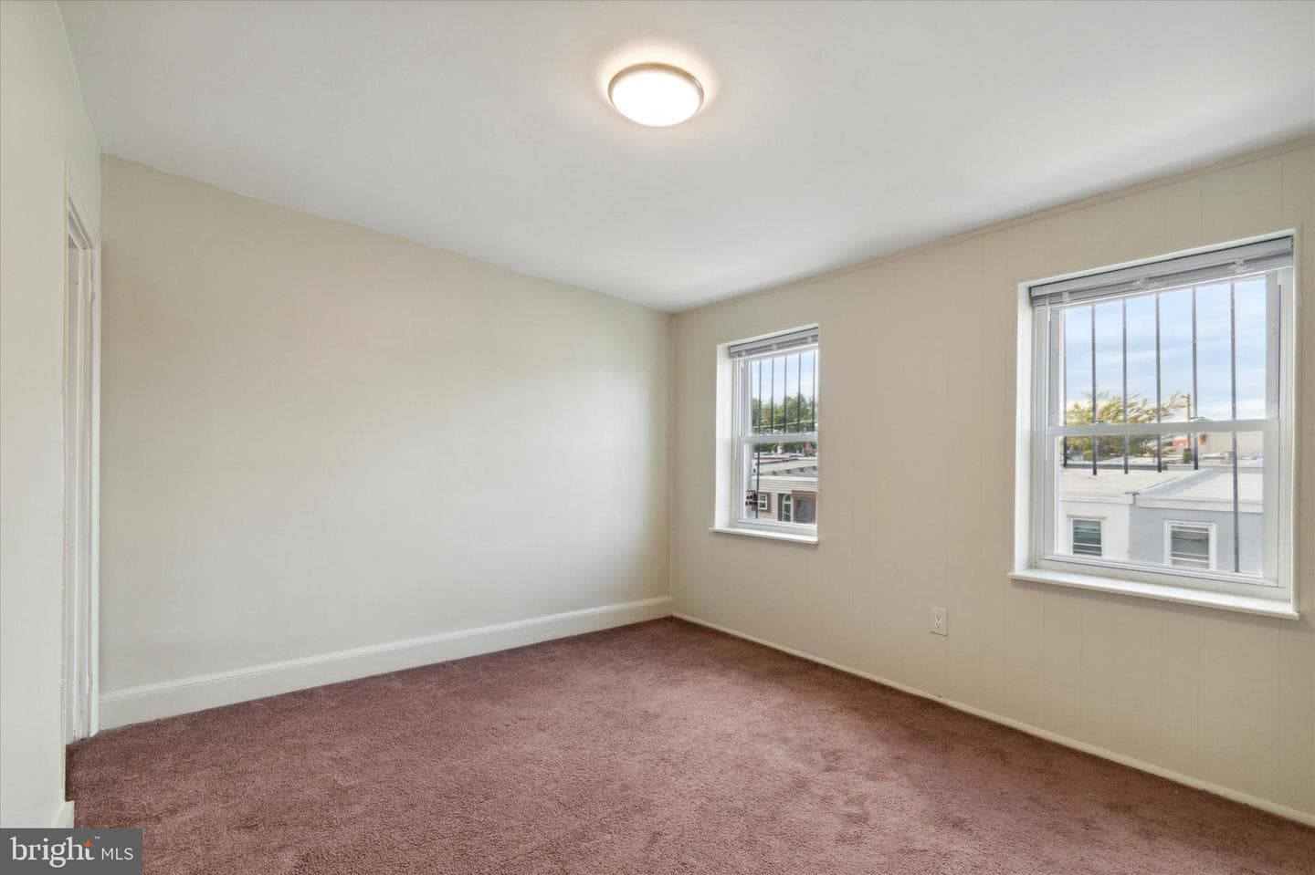 833 Almond Street photo 29