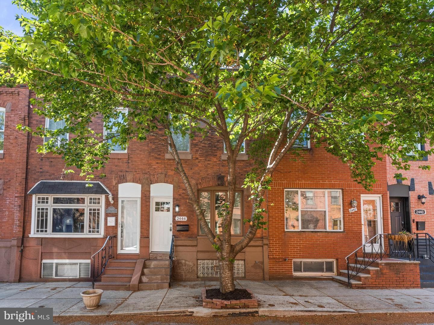 2444 S Lambert Street photo 1