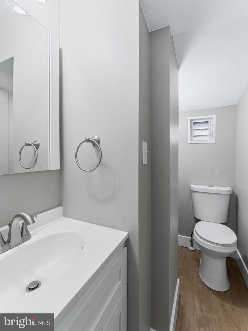 2444 S Lambert Street photo 11