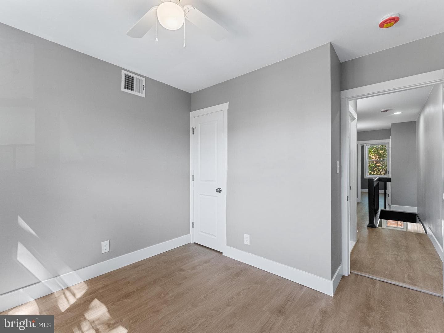 2444 S Lambert Street photo 19