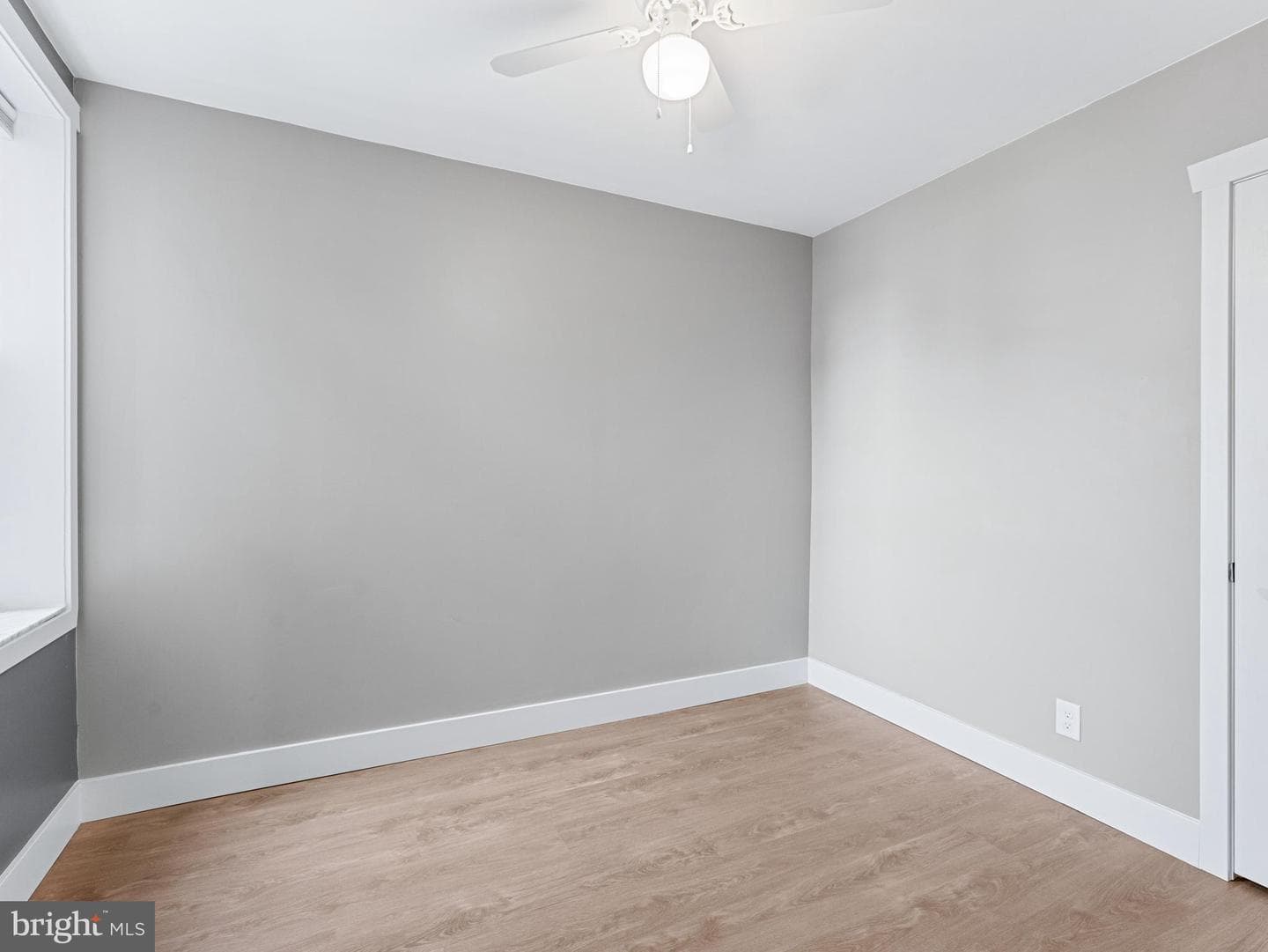2444 S Lambert Street photo 20
