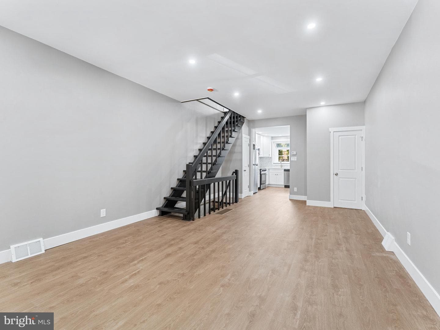 2444 S Lambert Street photo 5