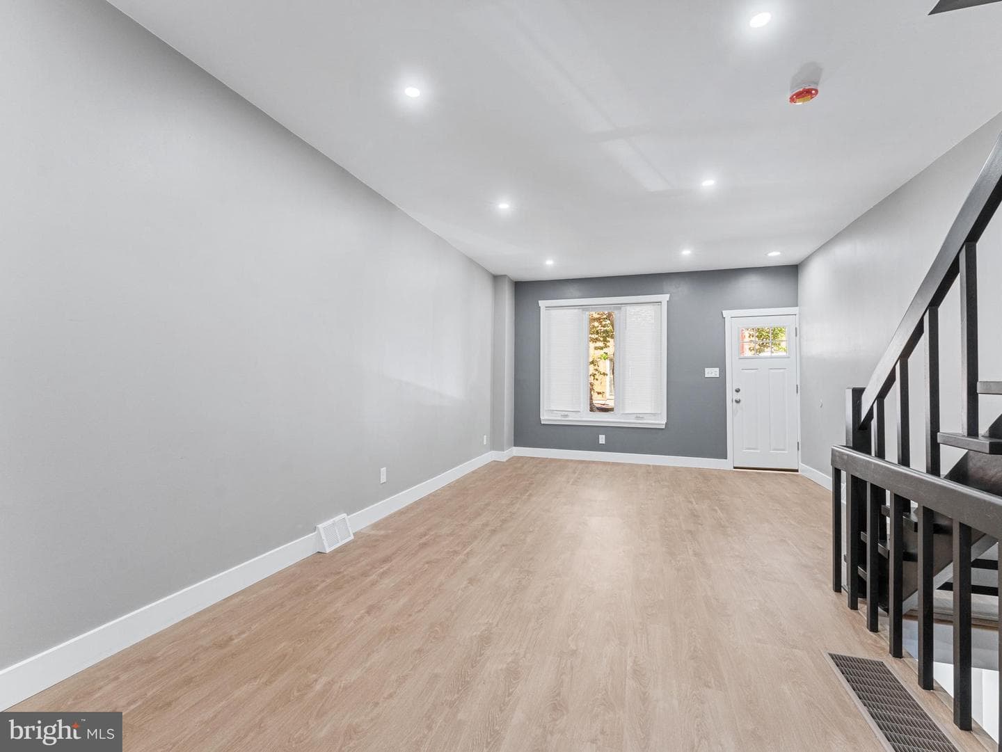 2444 S Lambert Street photo 8