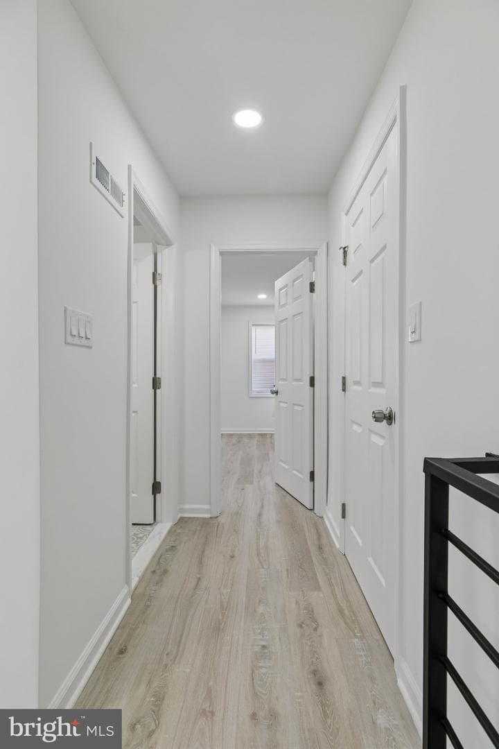 21 E Silver Street photo 28