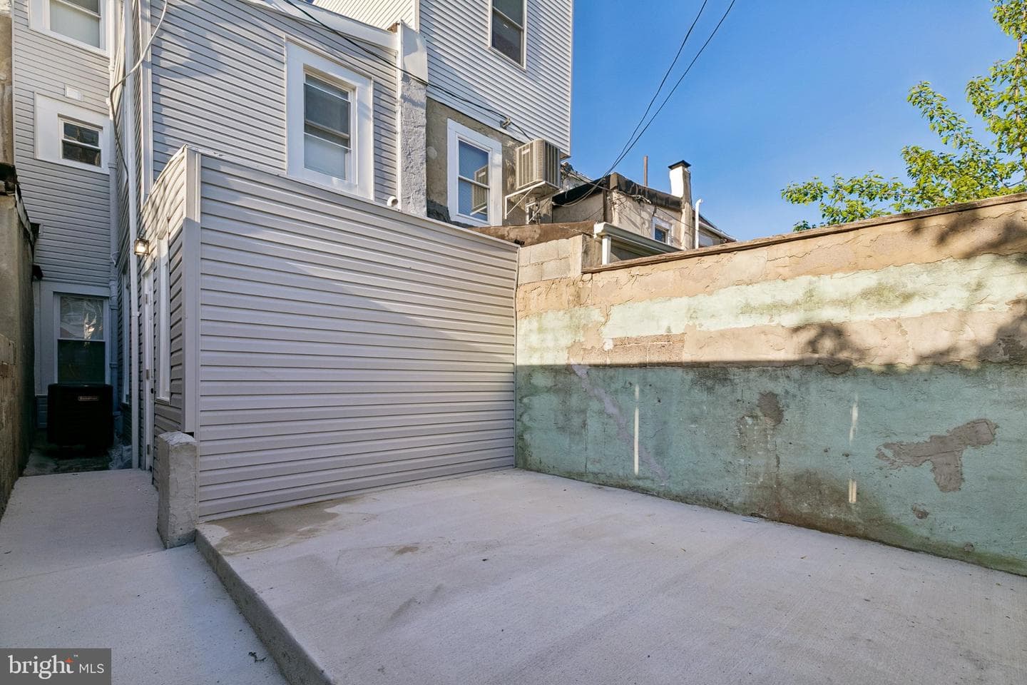 21 E Silver Street photo 40