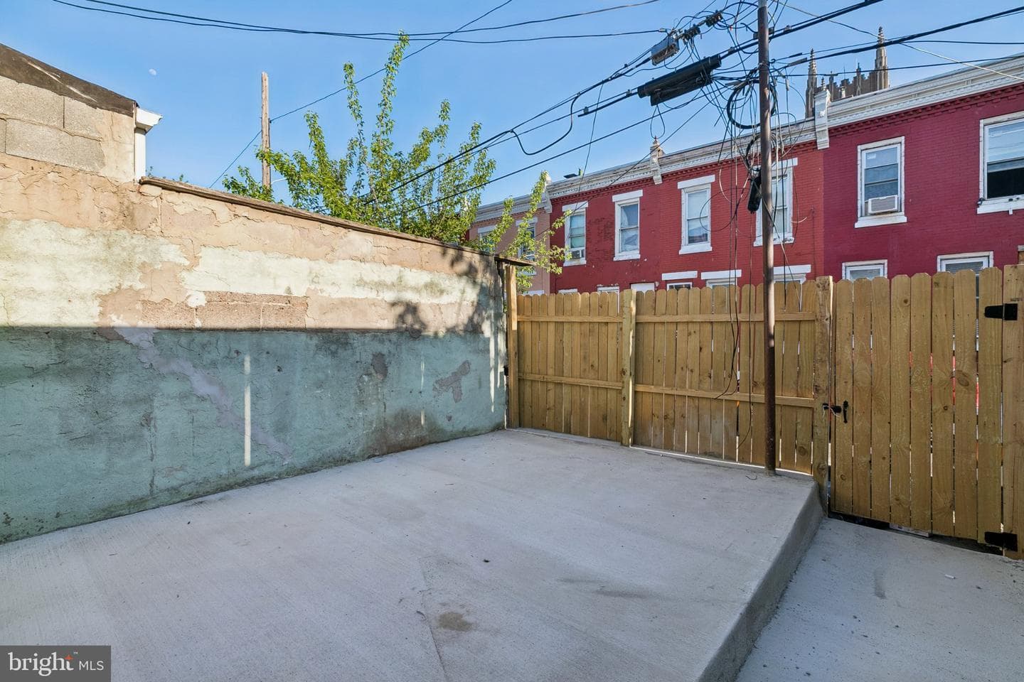 21 E Silver Street photo 41