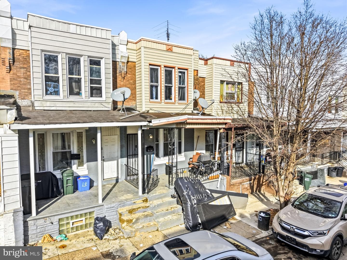 937 E Schiller Street photo 3