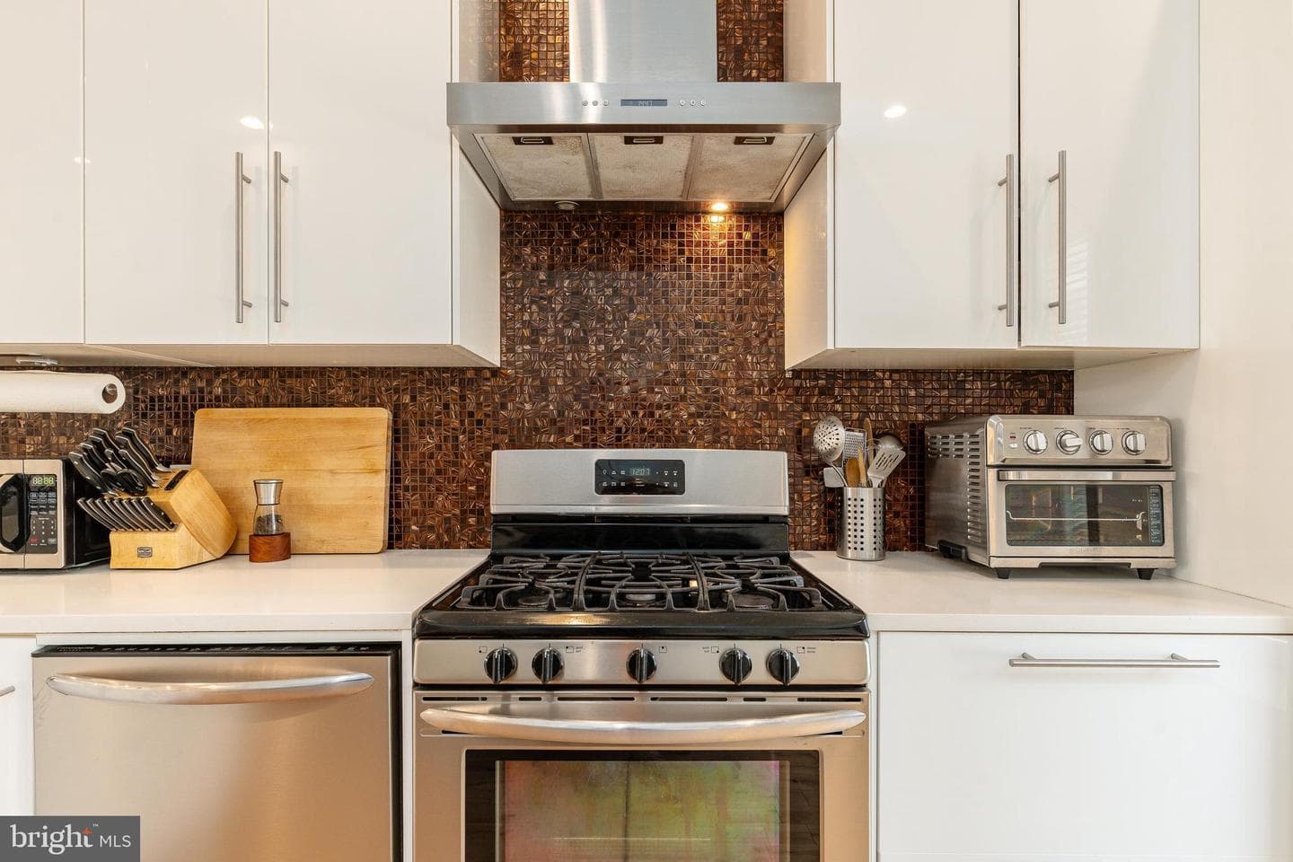 1352 N Palethorp Street photo 7