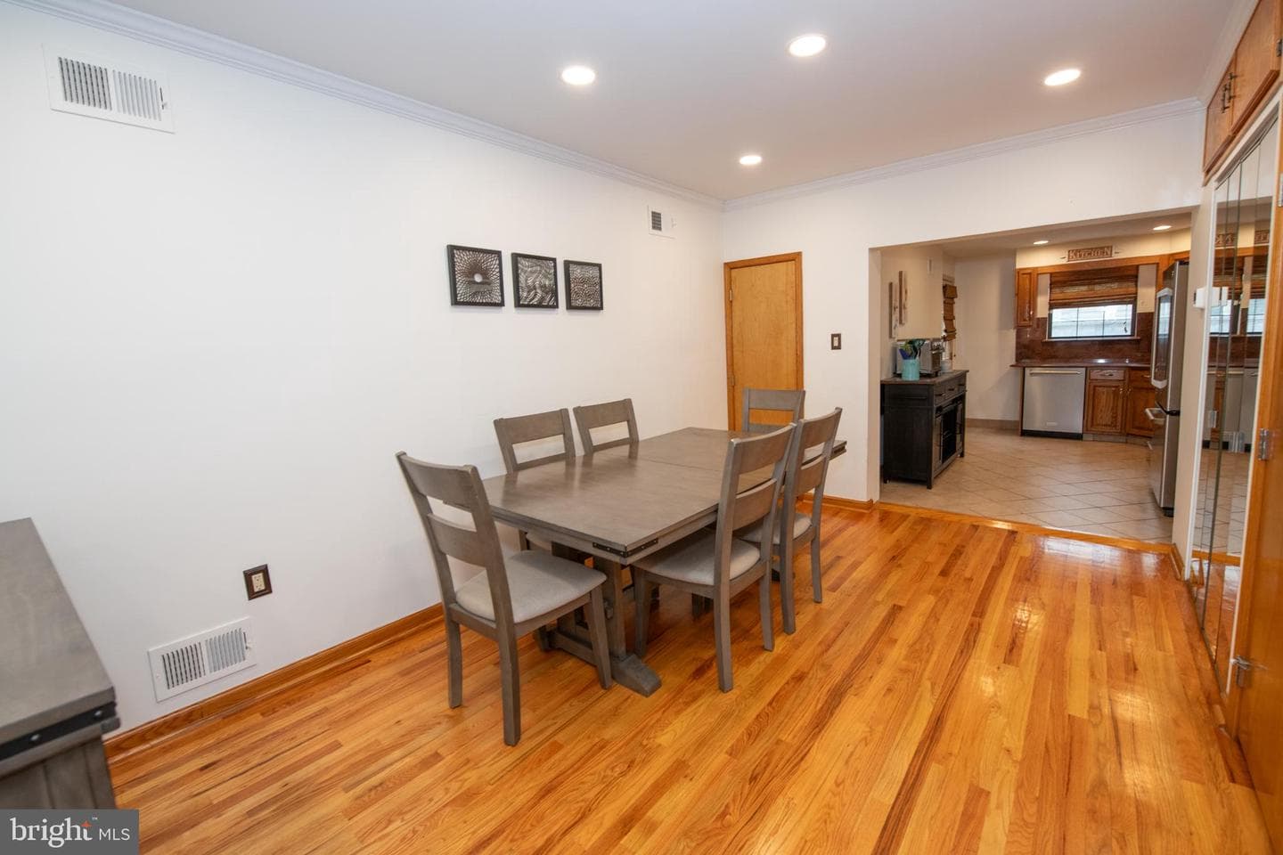 2650 S Hicks Street photo 12