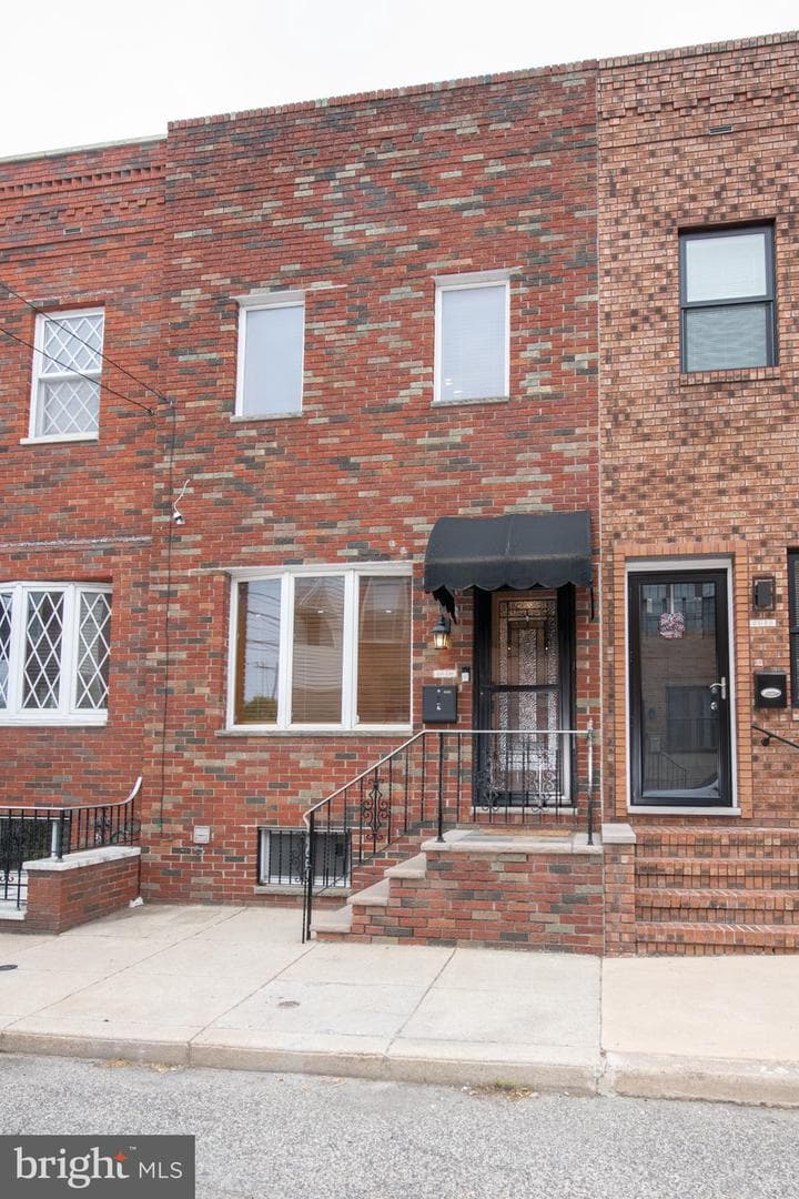 2650 S Hicks Street photo 2