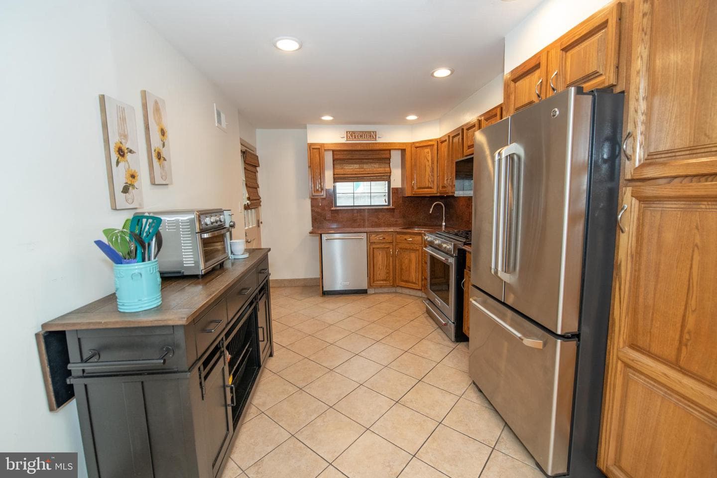 2650 S Hicks Street photo 3
