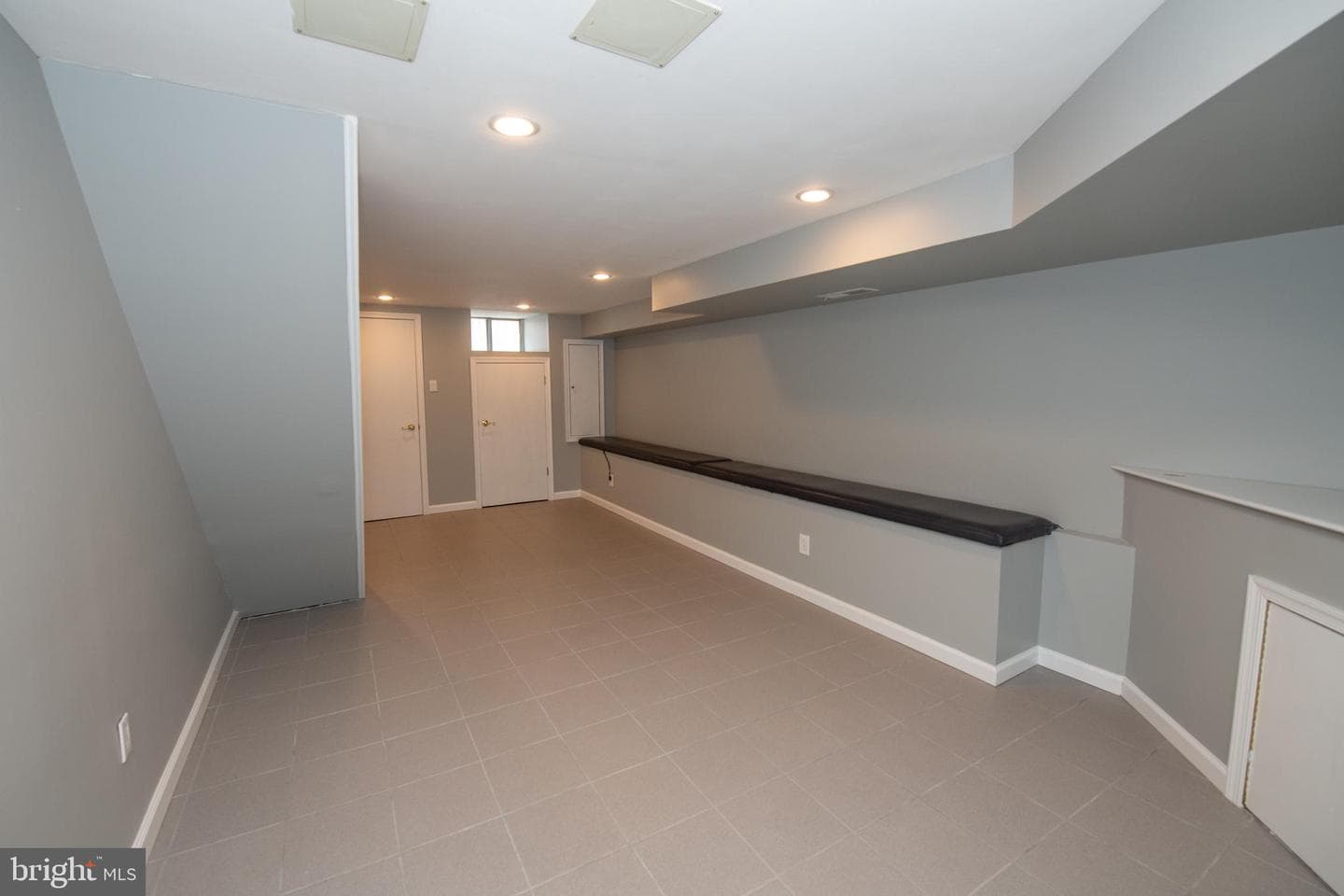2650 S Hicks Street photo 31