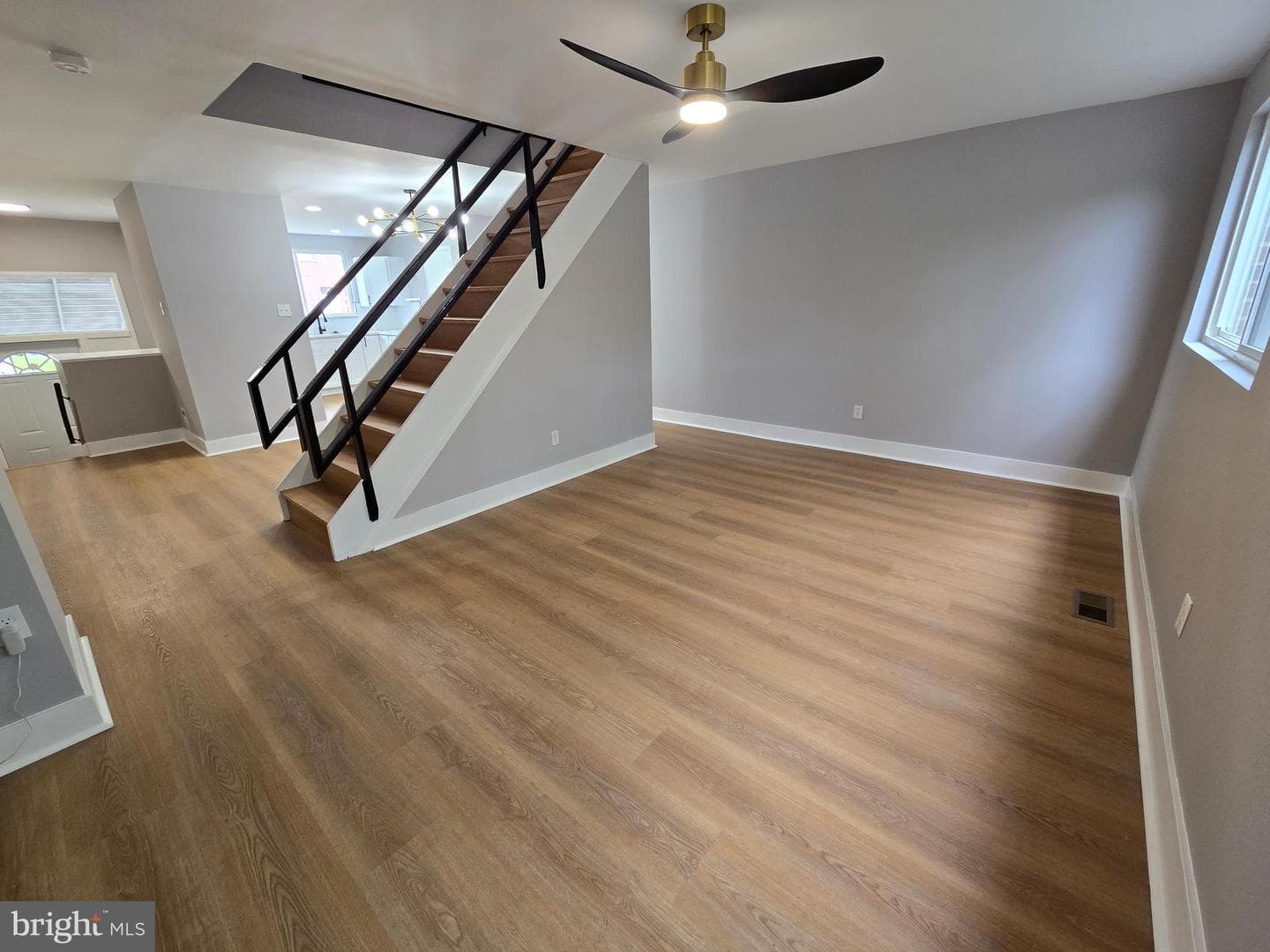 1327 Kings Place photo 14