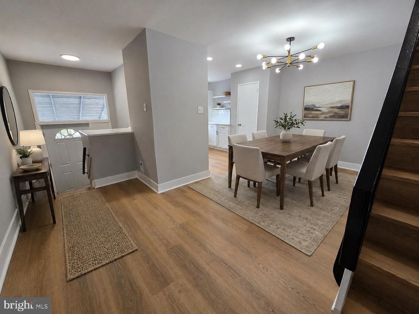 1327 Kings Place photo 3