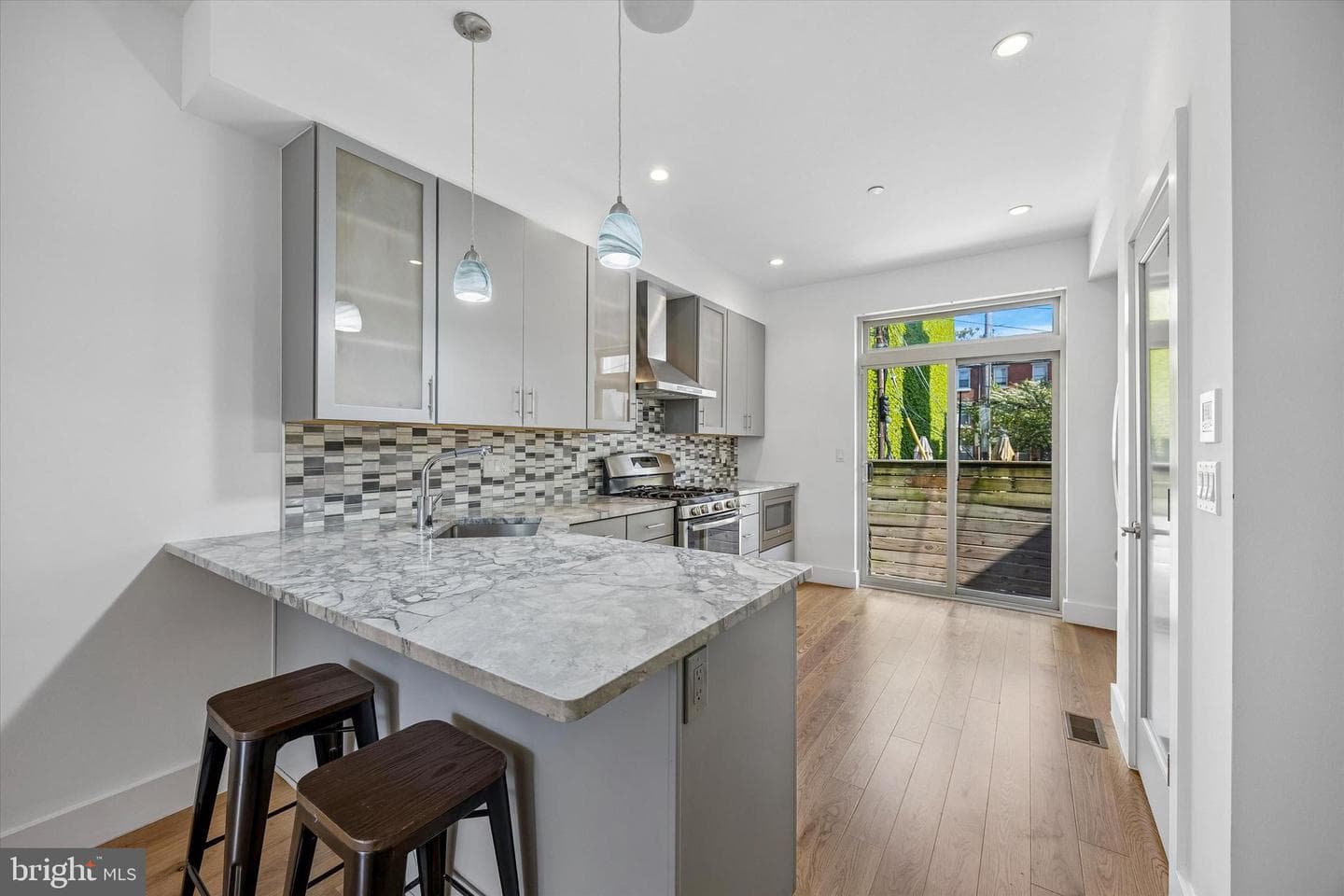 405 Greenwich Street photo 10