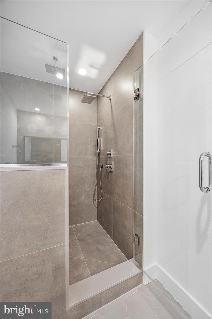 405 Greenwich Street photo 16