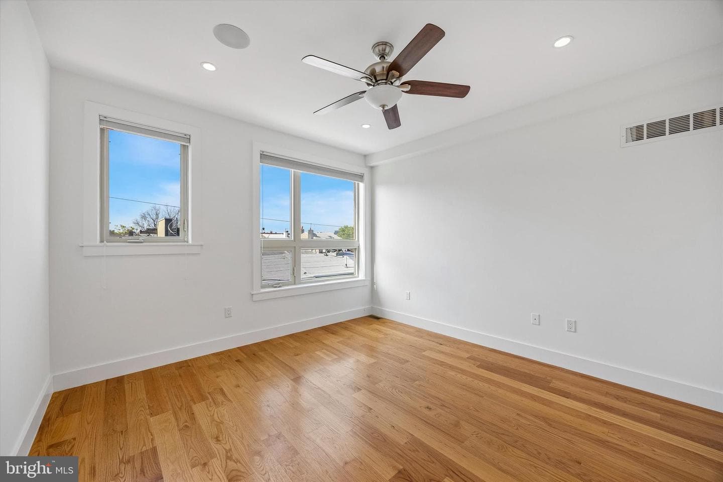 405 Greenwich Street photo 21