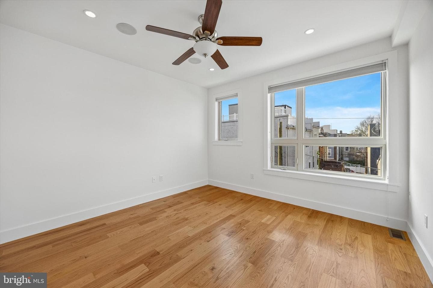 405 Greenwich Street photo 22