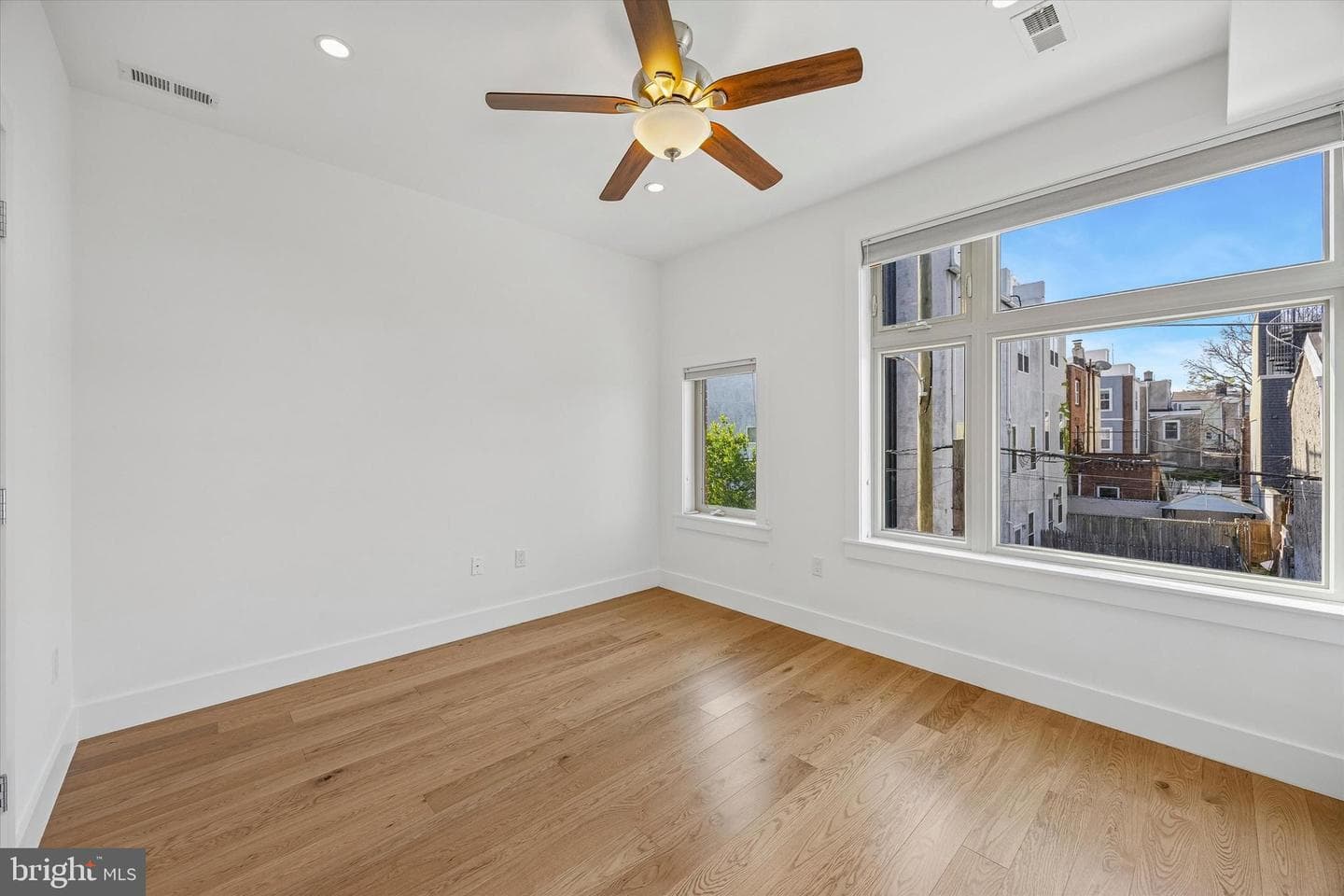 405 Greenwich Street photo 24