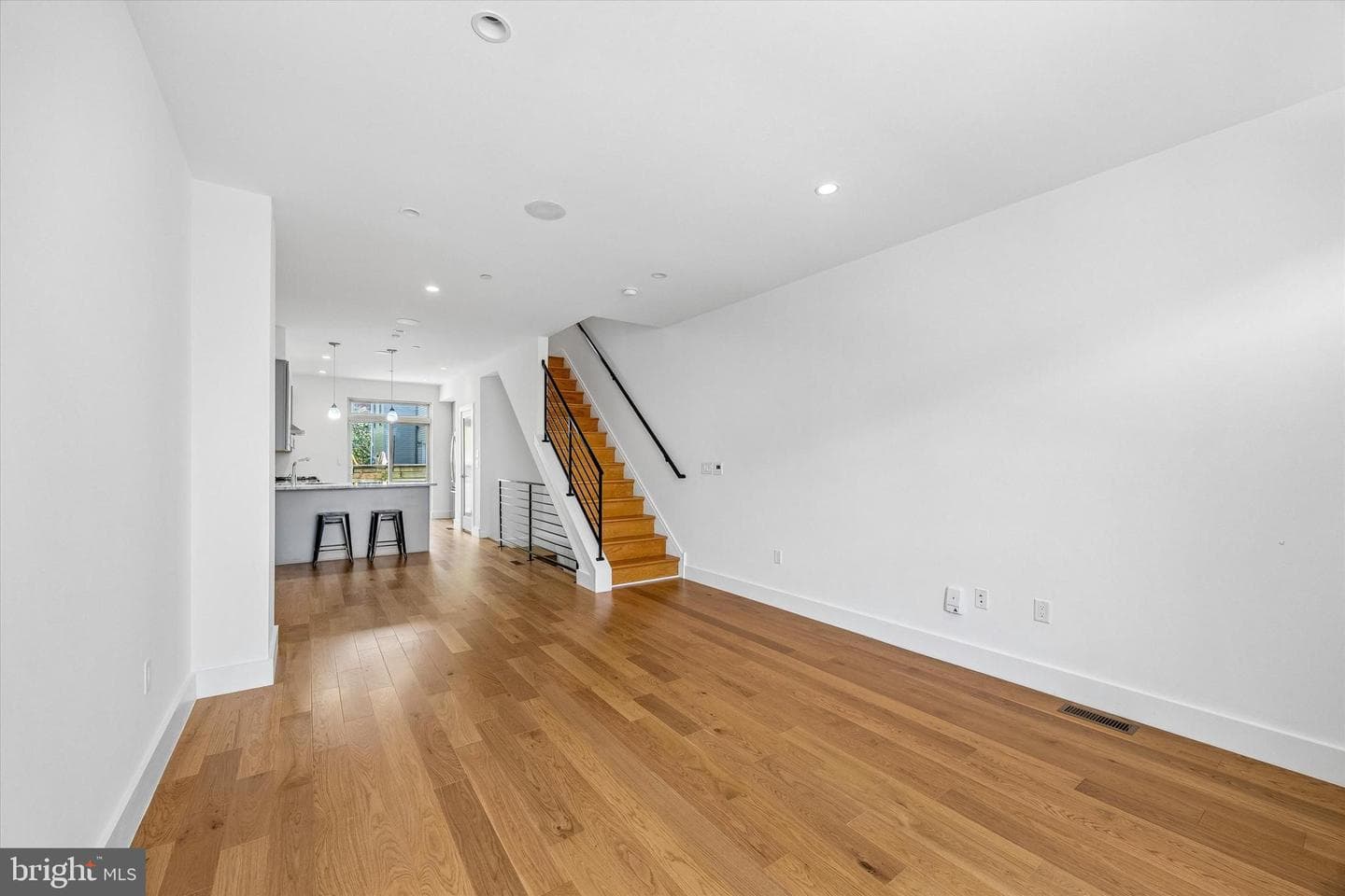 405 Greenwich Street photo 7