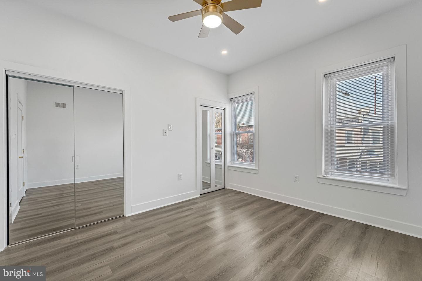 5540 W Oxford Street photo 17