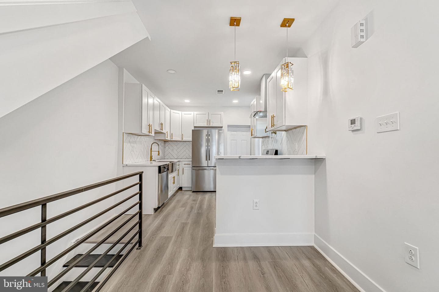 5540 W Oxford Street photo 7
