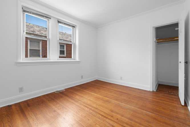2210 Bryn Mawr Avenue photo 19