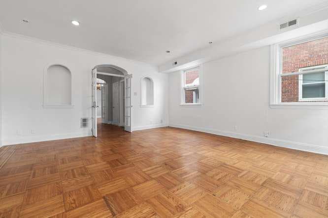 2210 Bryn Mawr Avenue photo 6