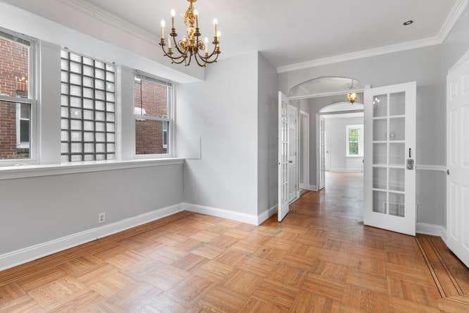 2210 Bryn Mawr Avenue photo 7