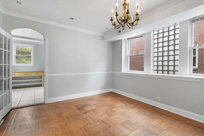 2210 Bryn Mawr Avenue photo 9