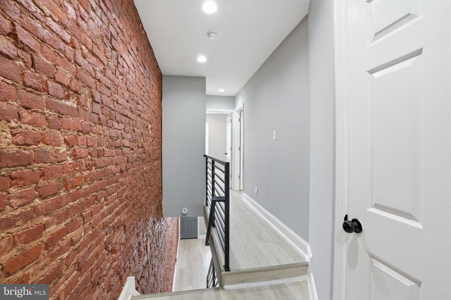 1933 E Somerset Street photo 13