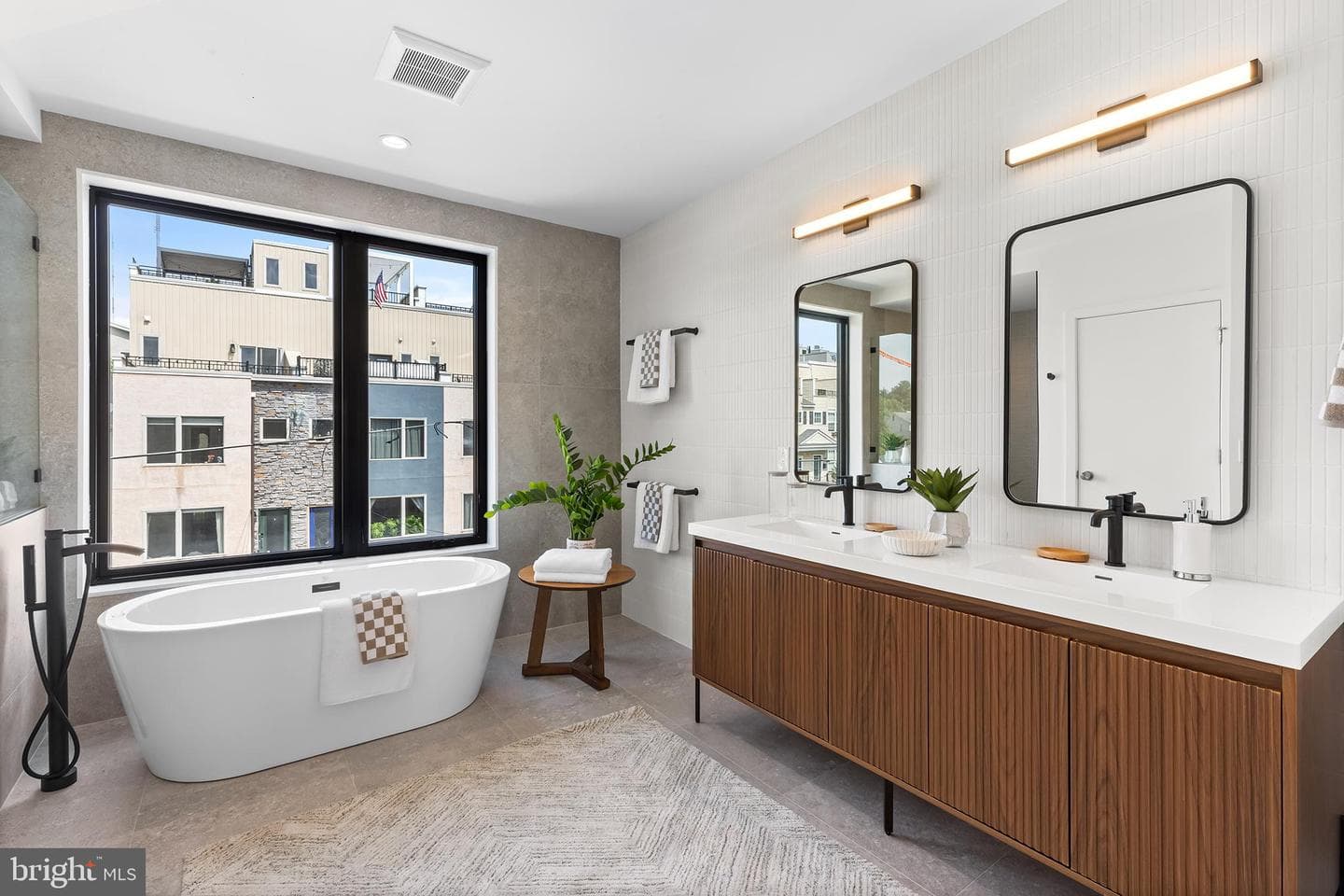 269 Delmar Street photo 8