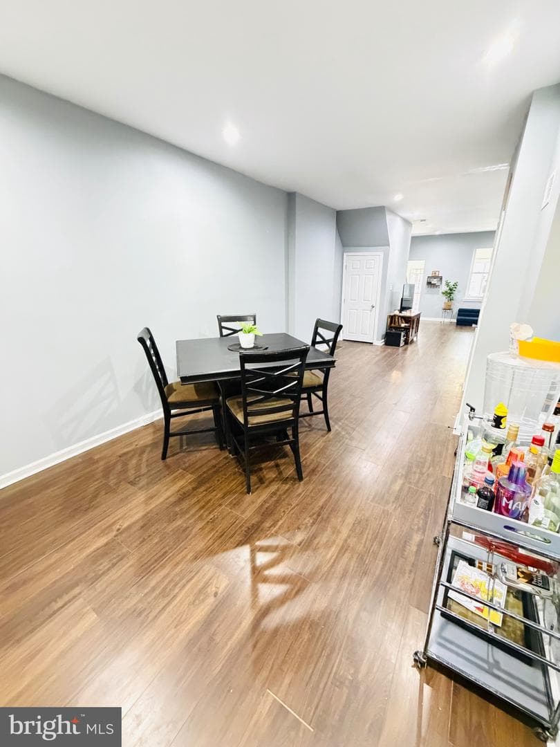 2127 W Cambria Street photo 15