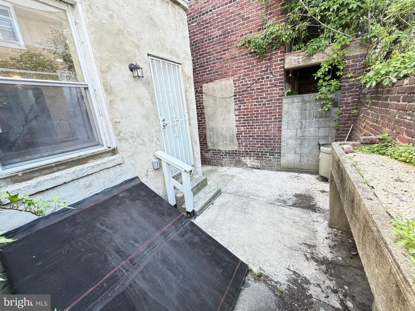 2127 W Cambria Street photo 19