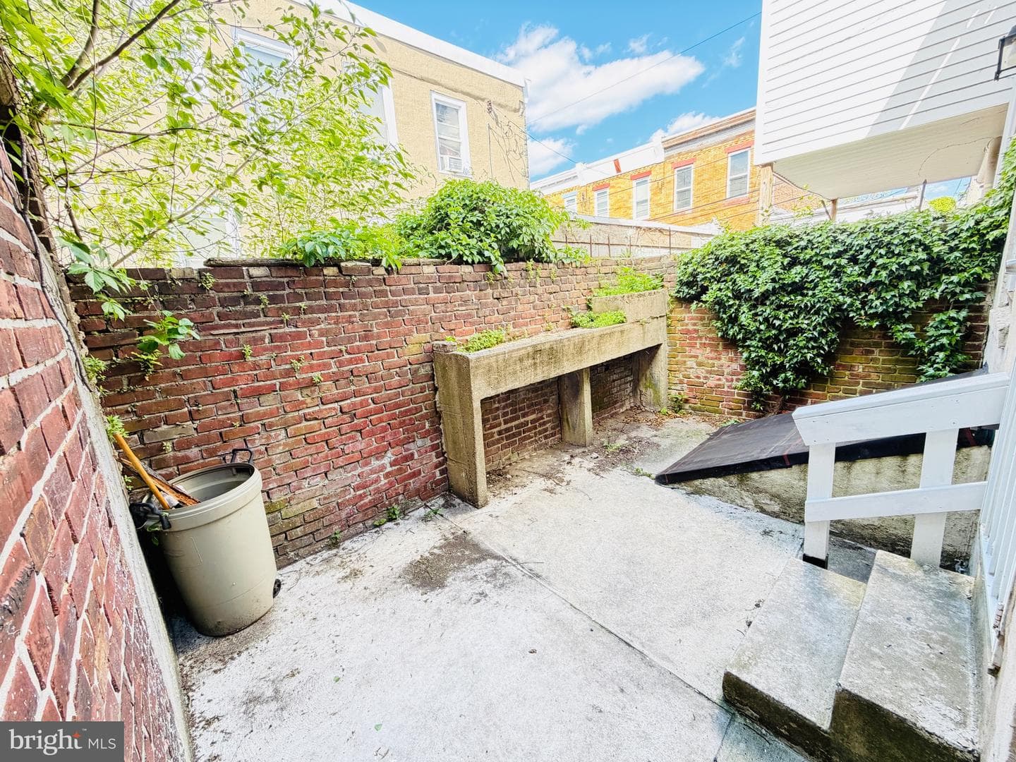 2127 W Cambria Street photo 20