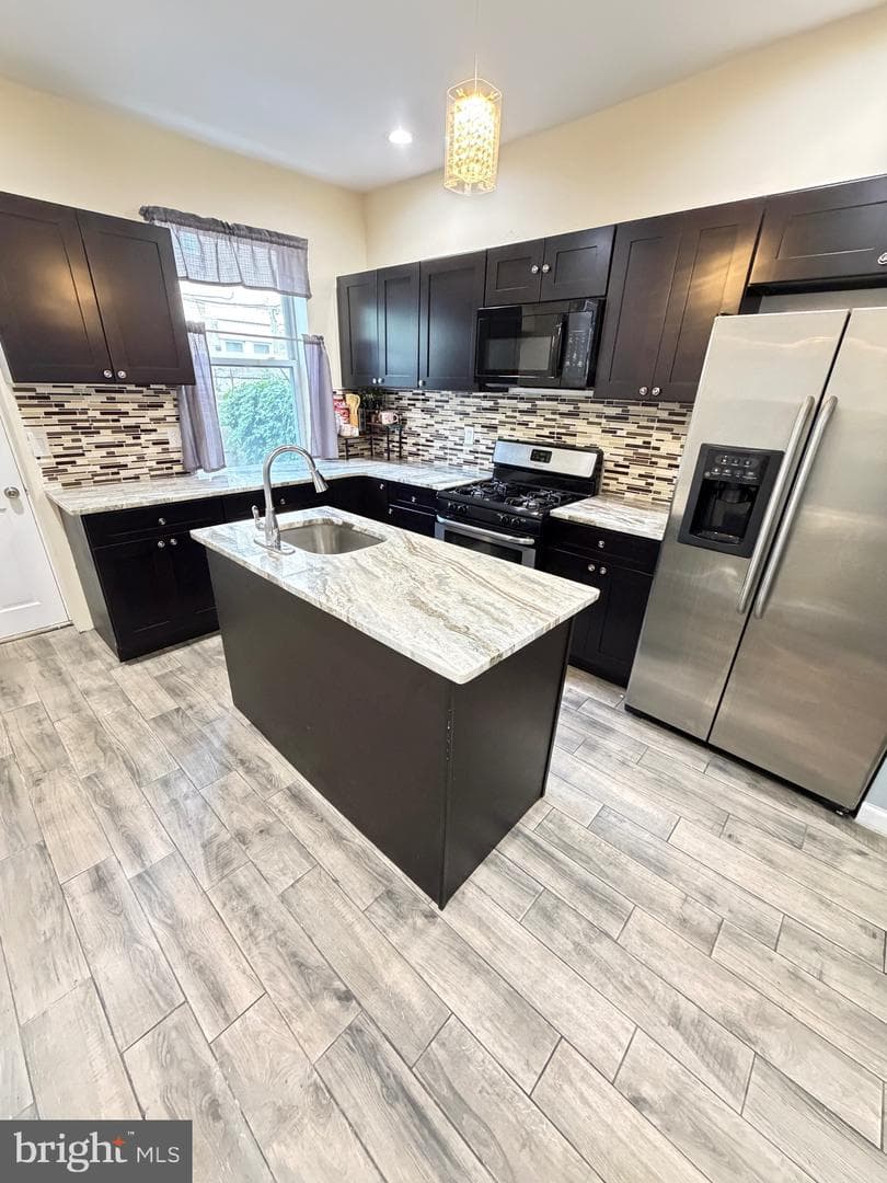 2127 W Cambria Street photo 4