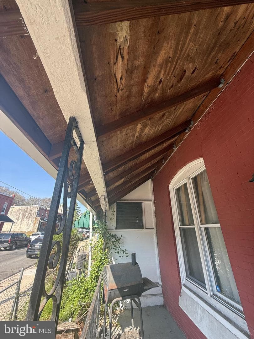 3827 Aspen Street photo 2