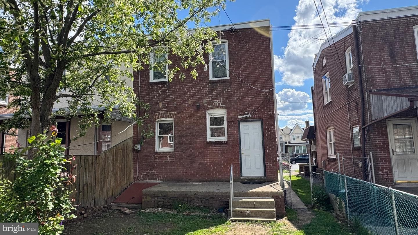 3405 Tyson Avenue photo 23