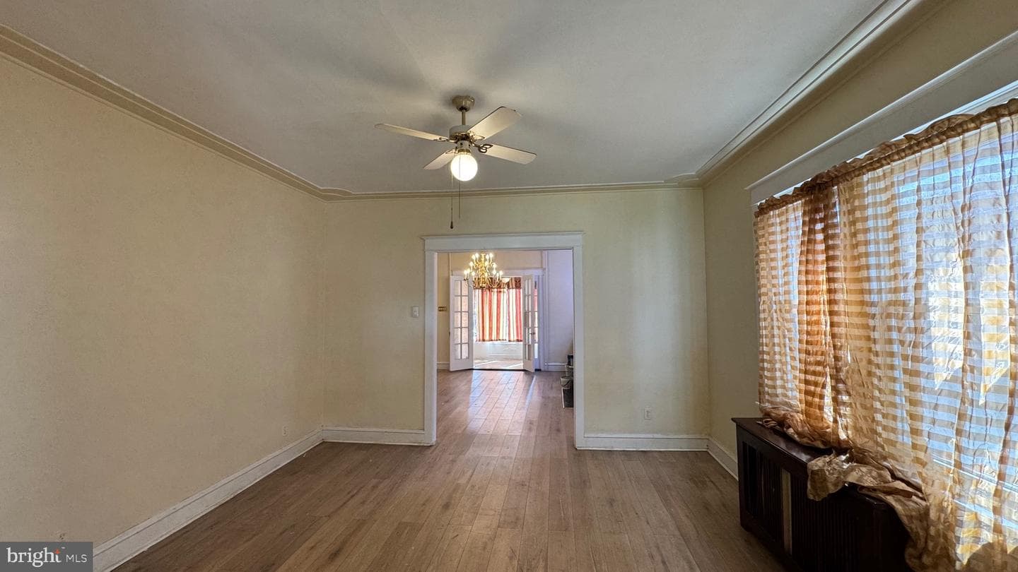 3405 Tyson Avenue photo 6