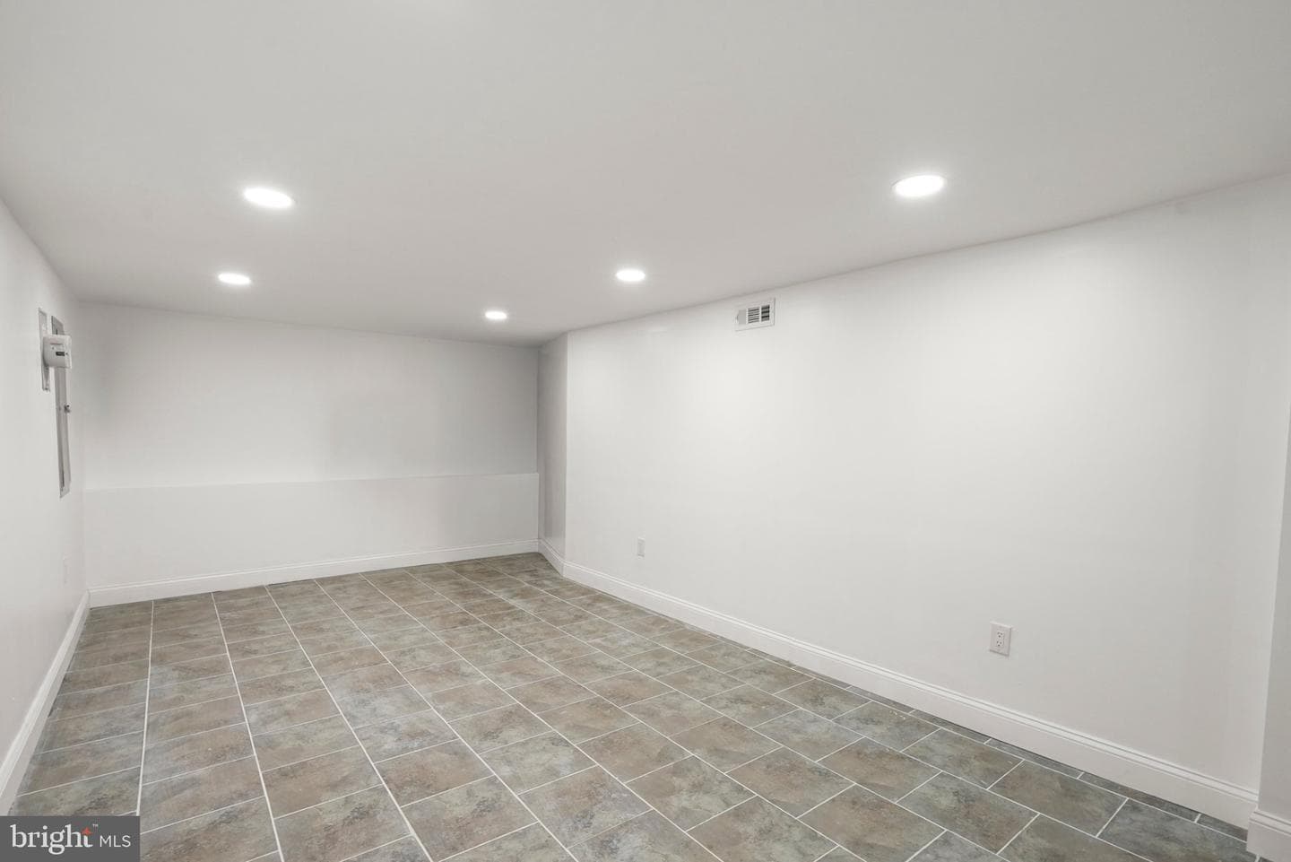 895 N 66th Street photo 31