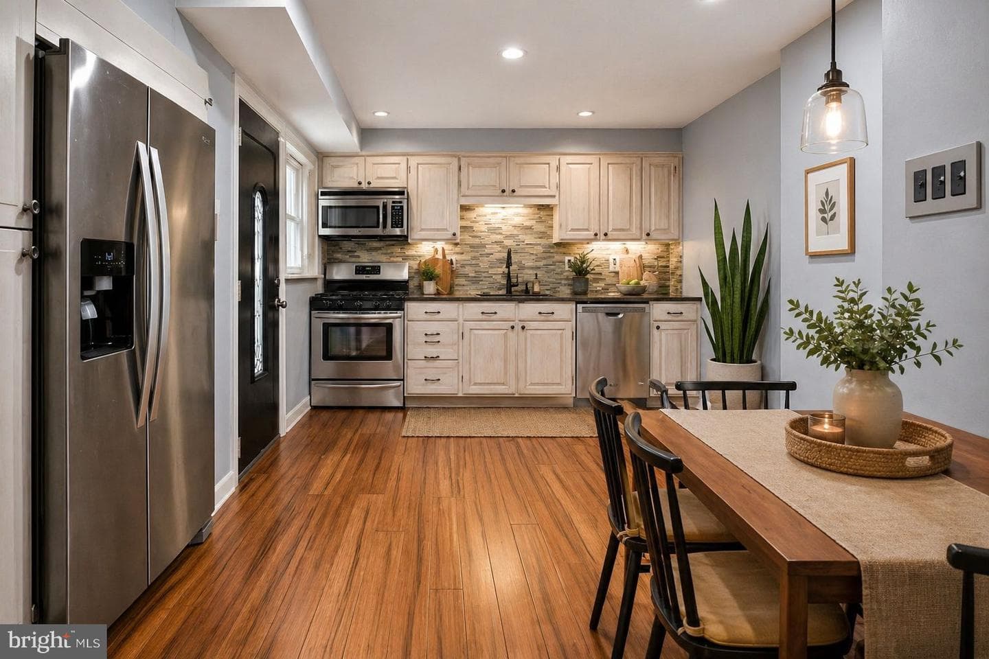 1131 S 7th Street photo 4